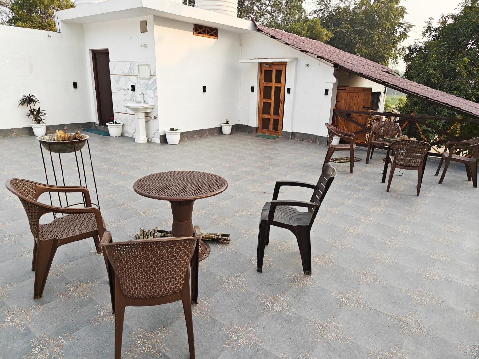 Shobhayan Inn, Airport Railway Station Pickup Free Ayodhya ภายนอก รูปภาพ